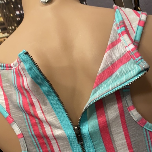 M - TRIXIE + LULU - sequin multi colored tank w zipper in back - Picture 15 of 16